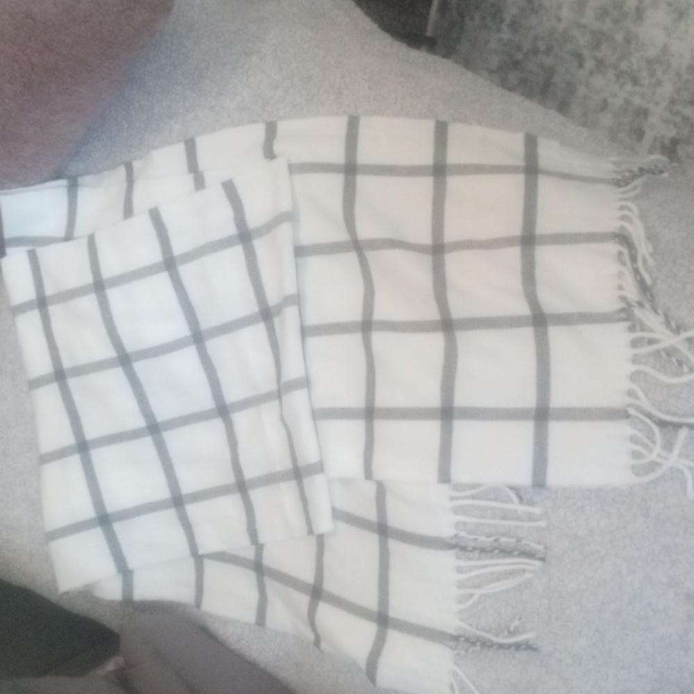 Very soft scarf